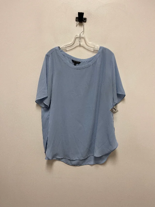 Top Short Sleeve By Banana Republic In Blue, Size: Xl